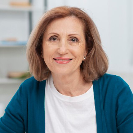 portrait-mature-woman-smiling_23-2148354939